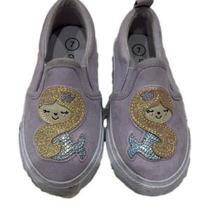 Cat and jack size 7 girl shoes as is